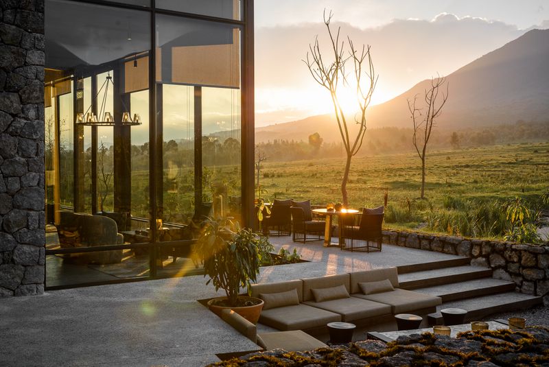 https://d2o51t207iusce.cloudfront.net/800x535/filters:quality(90):format(webp)/library/wp-content/uploads/Singita-Kwitonda-Lodge-Exterior1.jpg